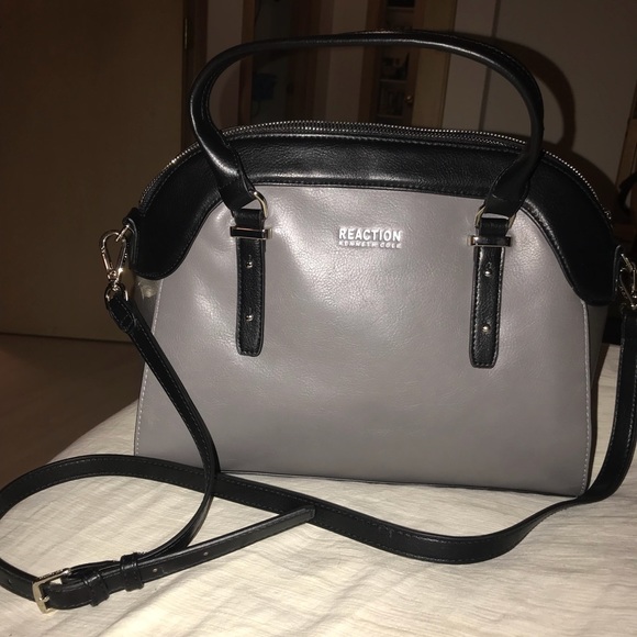 Kenneth Cole Reaction Handbags - LAST CHANCE🌟NWOT🌟Kenneth Cole reaction